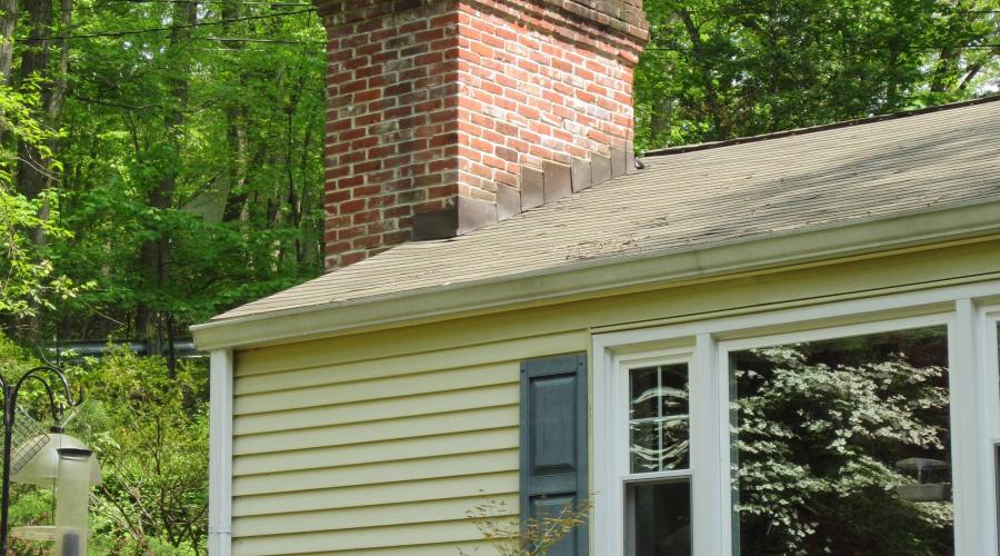 Custom Stonework - Chimneys